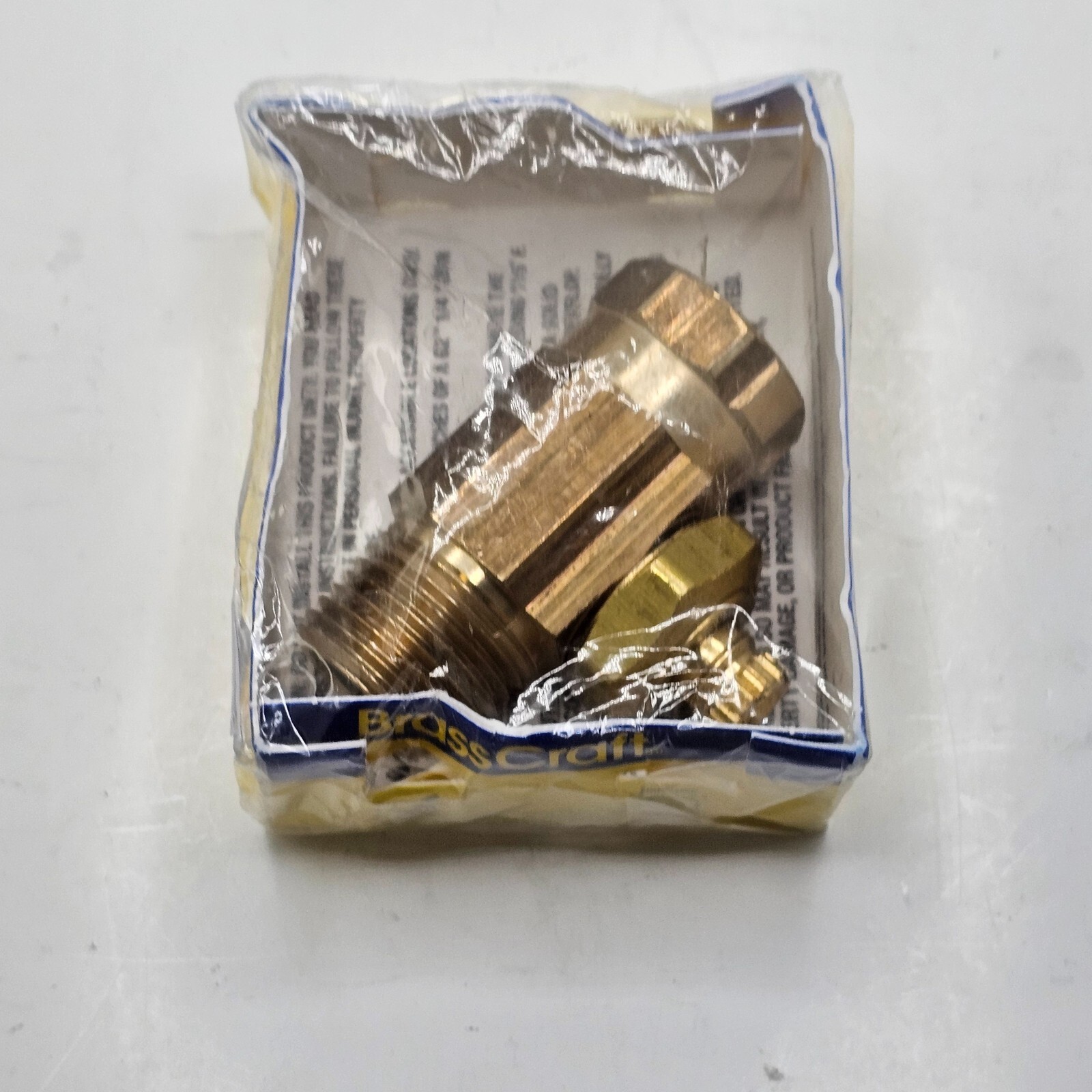 BrassCraft DRS83X R 1/2 in. FIP x 1/2 in. MIP Integral Shut-Off Valve