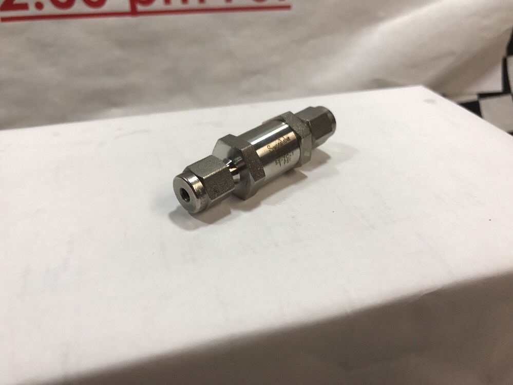 Swagelok Poppet Check Valve 1/8″ T, 1 PSI, SS-2C-1, Lot Of 2, SHIPSAMEDAY#F9P