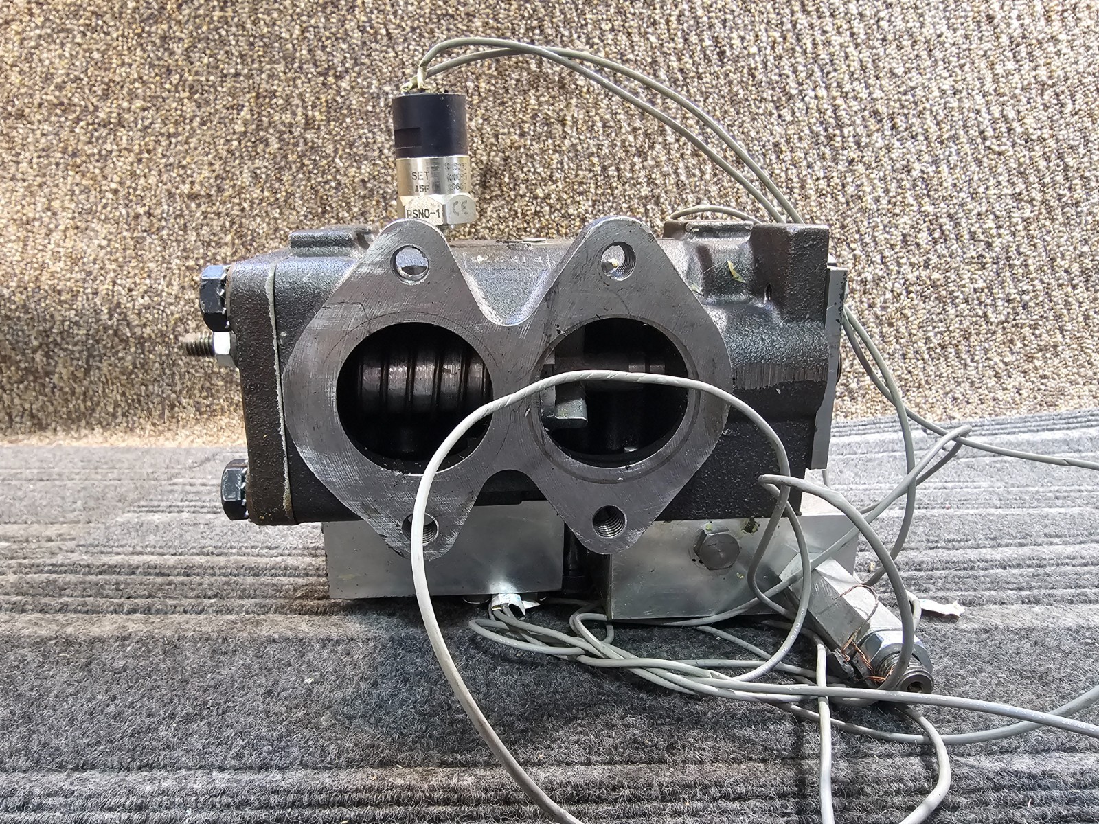 ThyssenKrupp Elevator Oildraulic Integral Valve 7505AE1 *USED*