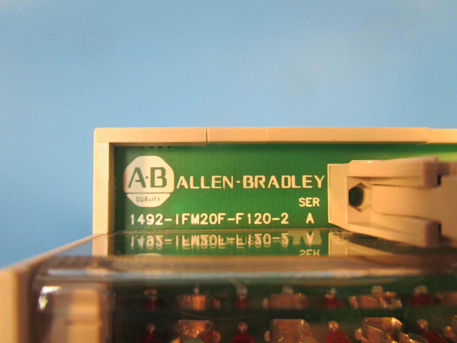 ALLEN BRADLEY 1492-IFM20F-F120-2, Digital Module with Fixed Terminal Block