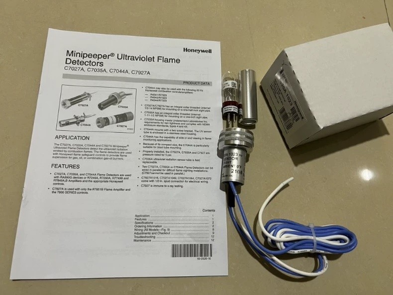1PC NEW Honeywell C7035A1023 Burner Flame Sensor C7035A 1023