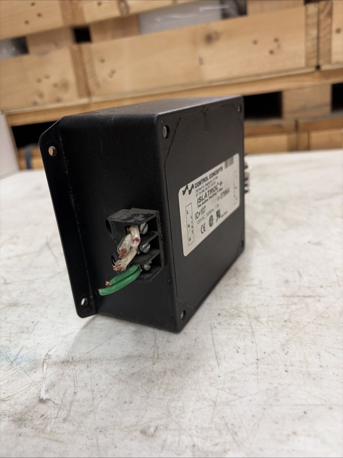Used CONTROL CONCEPTS IC+107 ACTIVE TRACKING FILTER 120VAC 50/60HZ 7.5A