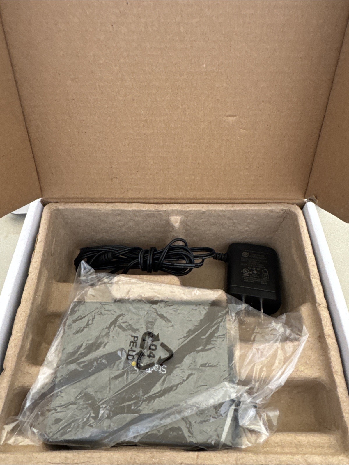 StarTech MCMGBSC15 1Gbps Single-Mode Fiber Ethernet Media Converter New-Open Box