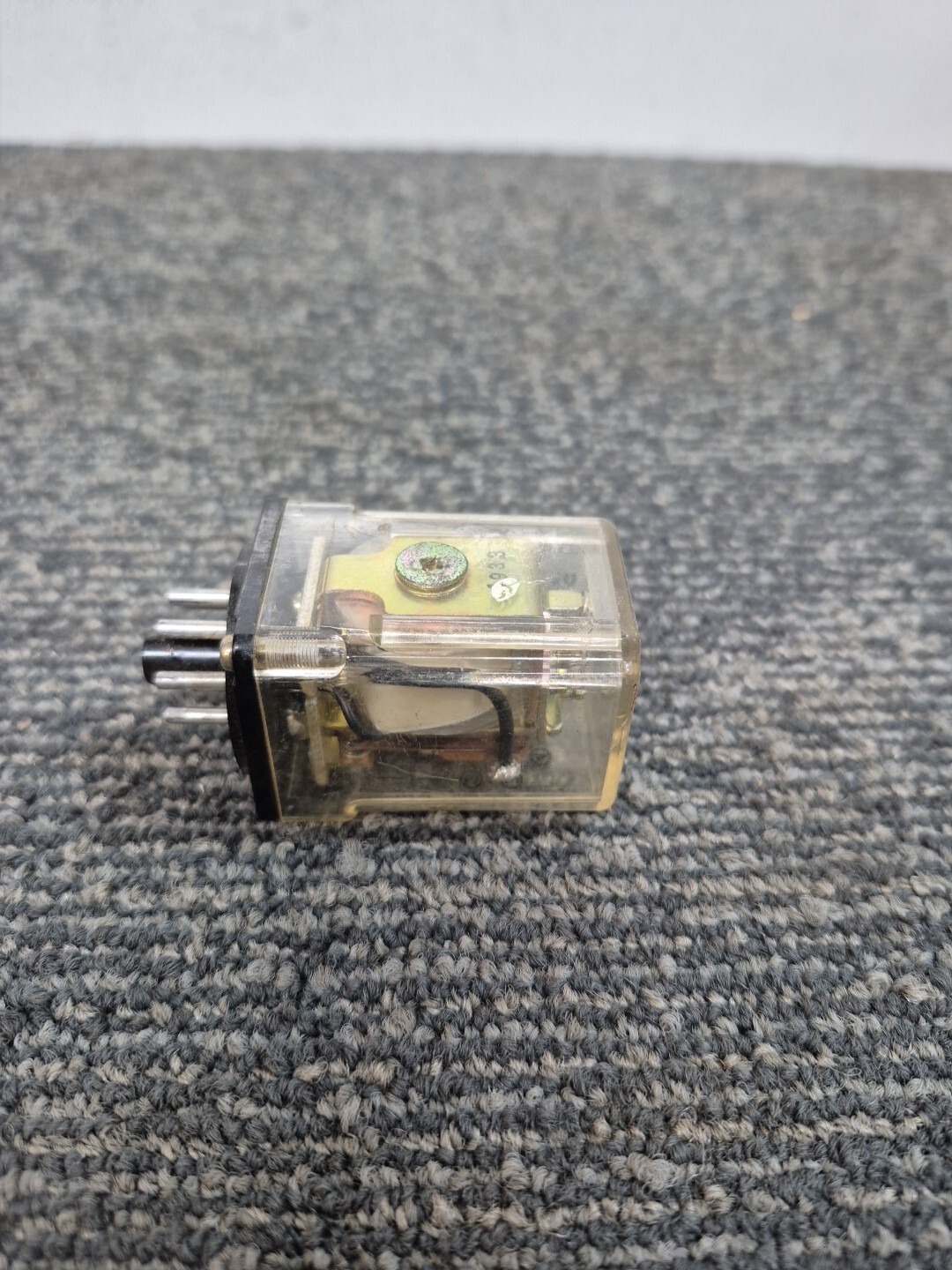 Sigma 50R02-115AC-SC0 28VDC/115VAC Relay with Socket 146-103 Amphenol