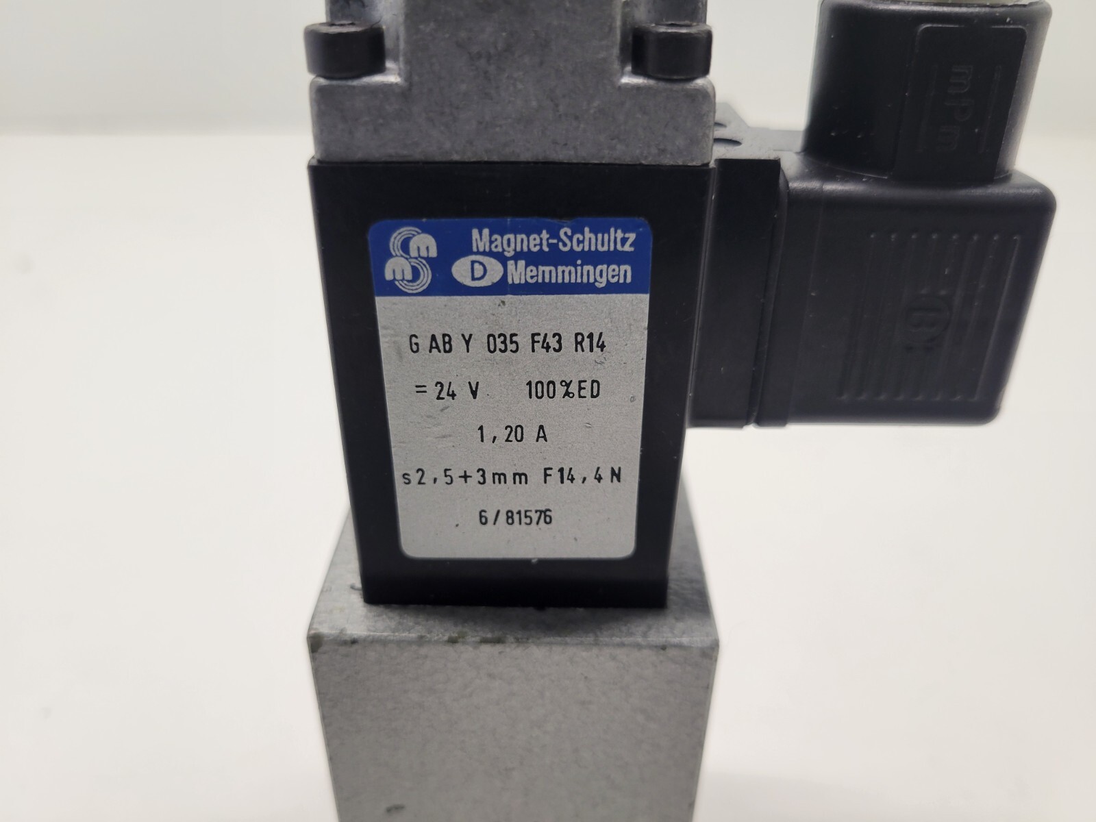 NEW OLD STOCK! WANDFLUH HYDRAULIC VALVE AE4Z60
