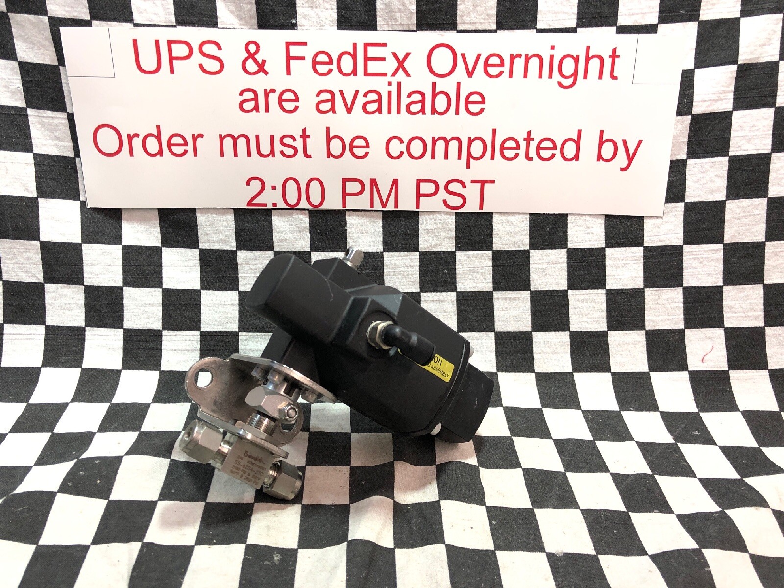 Swagelok Actuated Ball Valve 1/4″, SS-42S4-31O & MS-131-SR, (SS-42S4-310)