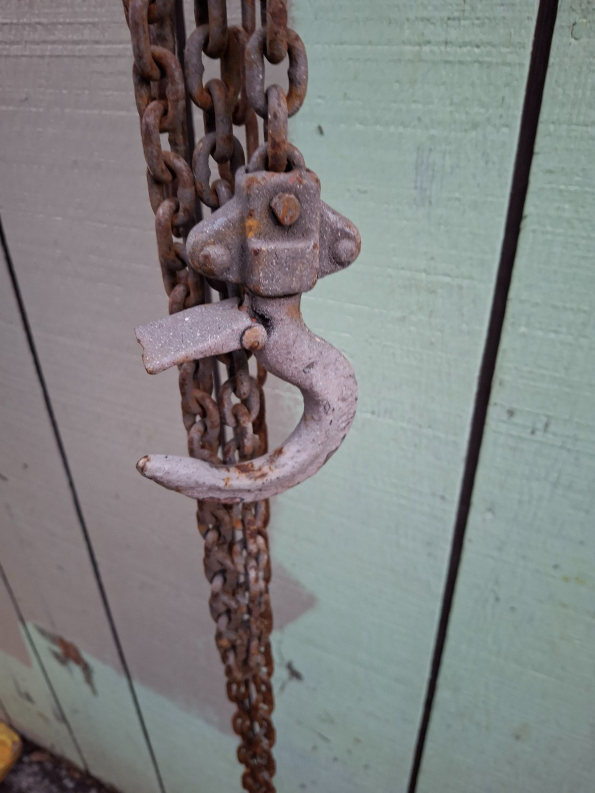 CM Hoist 622 1/2 Ton 12 Ft Chain Hand Chain Hoist 3/16 Thick