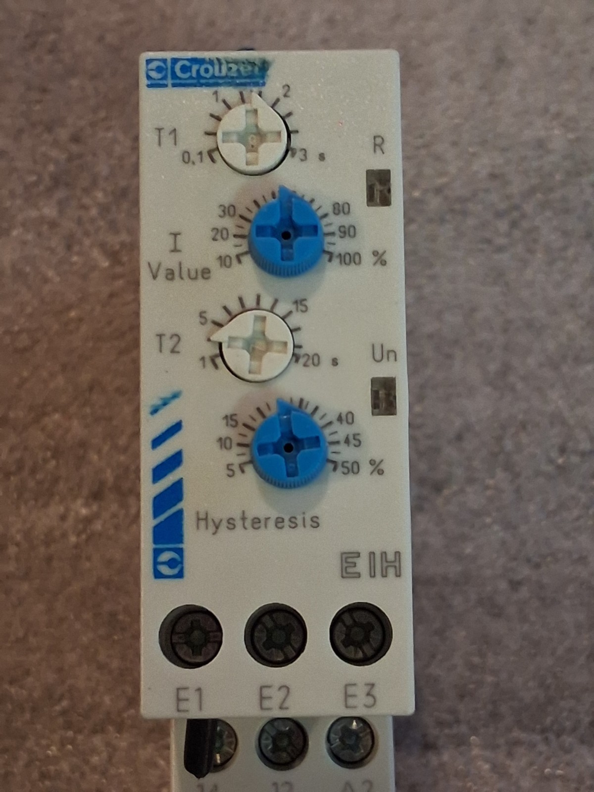 Crouzet EIH 84 871 034 Level Control Relay Hysteresis 240VAC