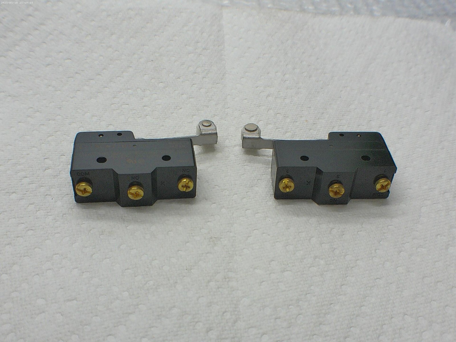 MICROSWITCH Z-15GW2-B7-K SWITCH LOT OF 2 NSNP