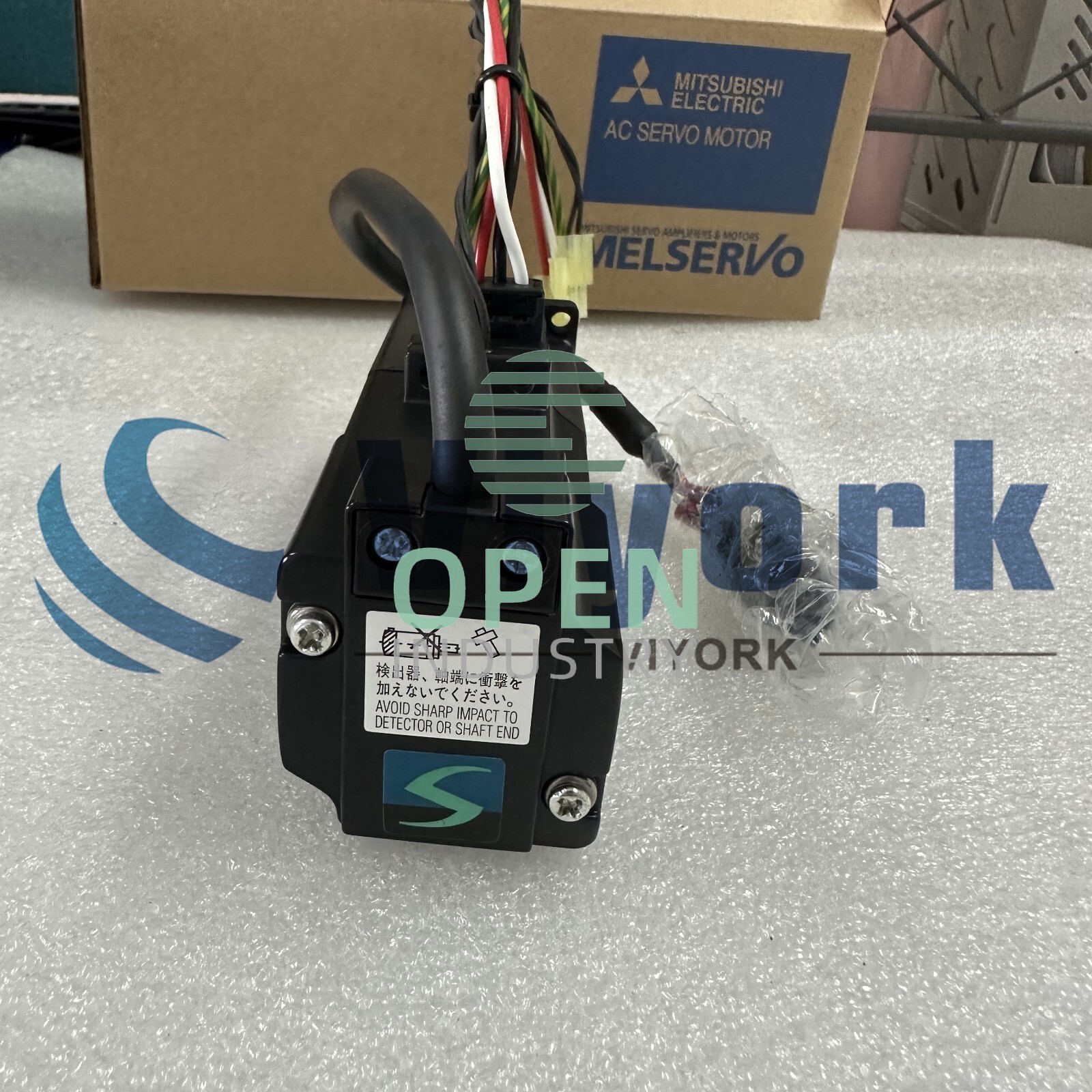 New in box 1PCS Mitsubishi HC-KFS13E1BL-S18 AC SERVO MOTOR
