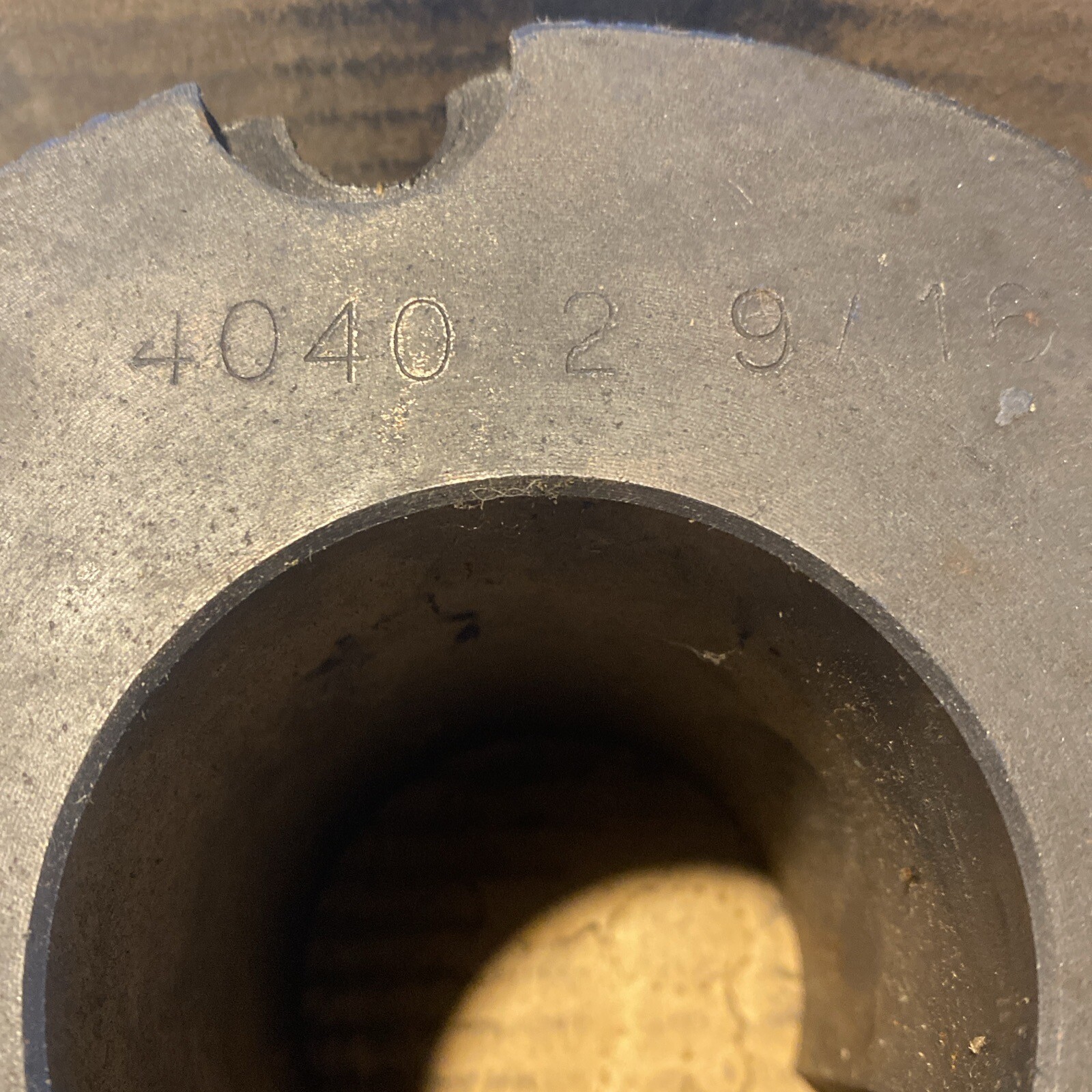 NEW MARTIN 4040-2-9/16 TAPER LOCK BUSHING 40402916 Some Surface Rust