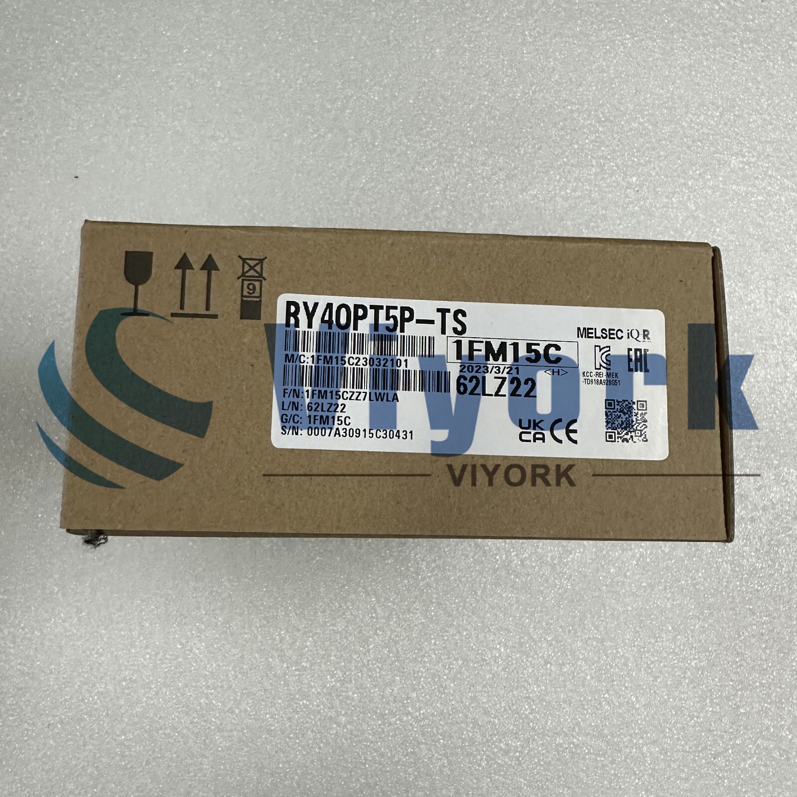 RY40PT5P-TS 1PCS NEW Mitsubishi PLC Module RY40PT5P-TS