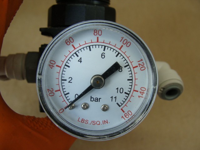 LOT OF 2 WATTS R35-01CG AIR PRESSURE REGULATORS 300PSIG MAX