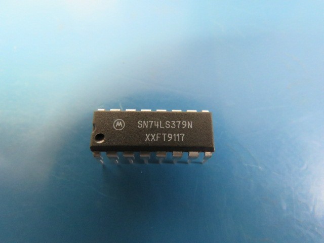 MOT/ONSEMI SN74LS379N Qty of 25 per Lot REG 4BIT PARALLEL