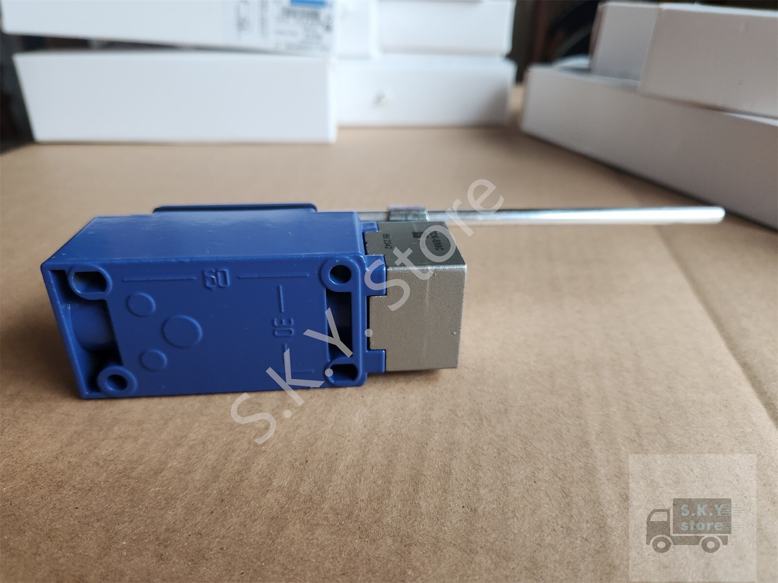 1 x New in Box XCK-J10559 H29C/ XCK-J10559H29C Telemecanique LIMIT SWITCH