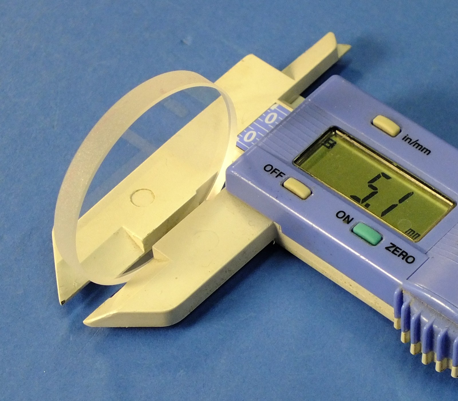Optical Window: 1.5″ Dia. 1/8 λ (3 micro-inch) Surplus Working Grade Optic Flat