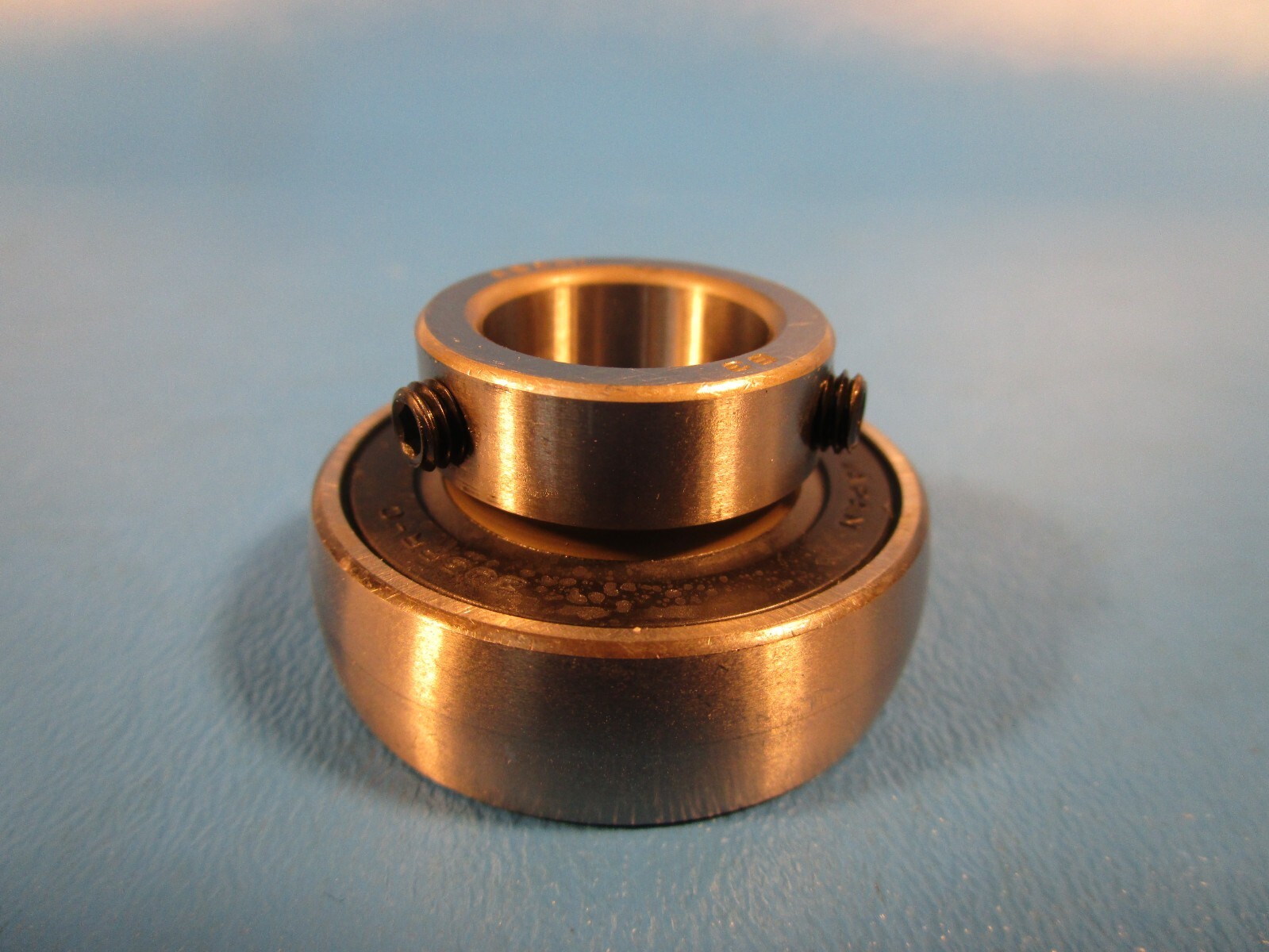AMI B3 Ball Insert Bearing – Cylindrical Bore, 17 mm ID, Set Screw Locking (ASAH