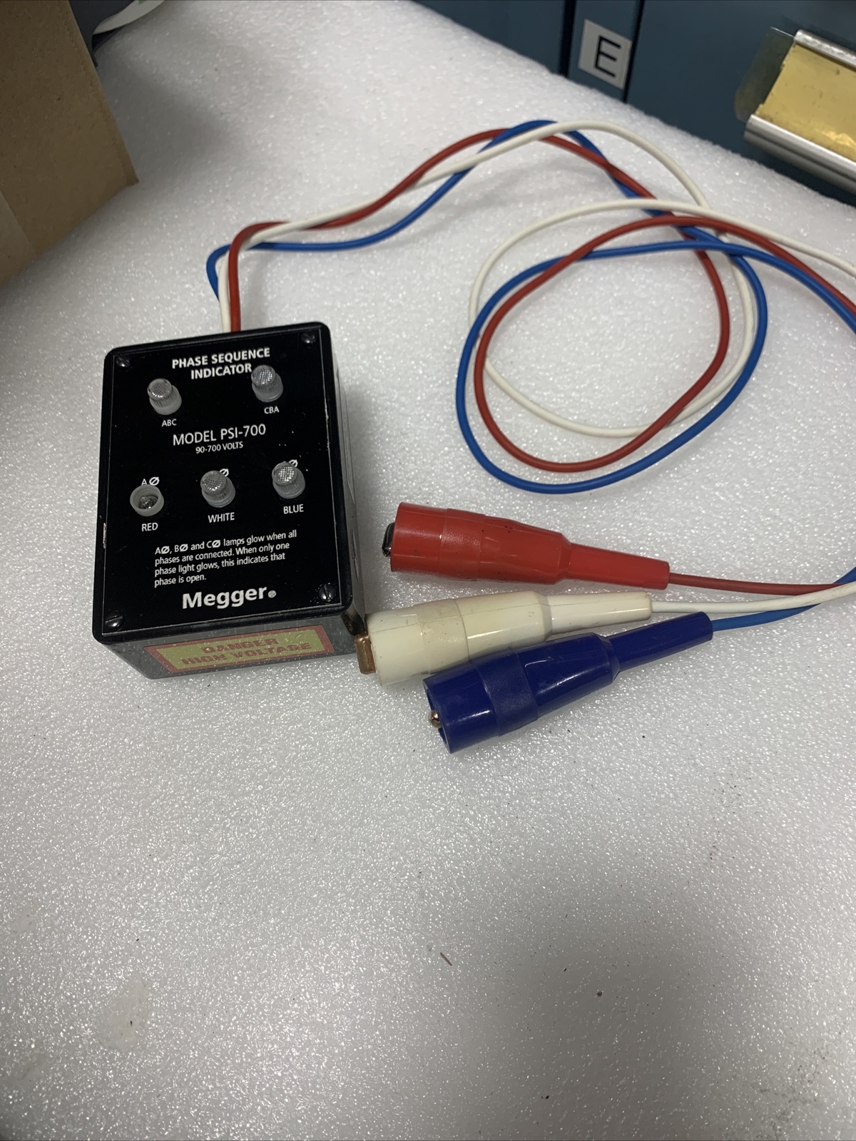 MULTI-VOLT Megger PSI-700 PHASE SEQUENCE ROTATION INDICATOR