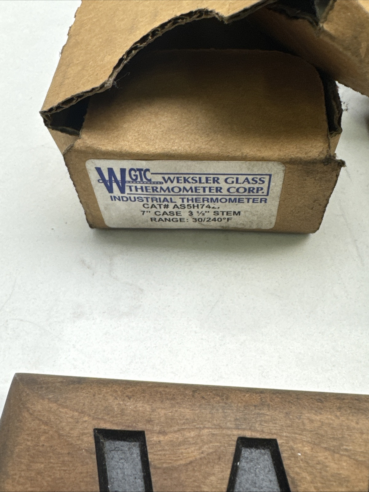 Weskler Glass Thermomoter 20/240 Deg F 7” Case 3.5” Stem W/ Well