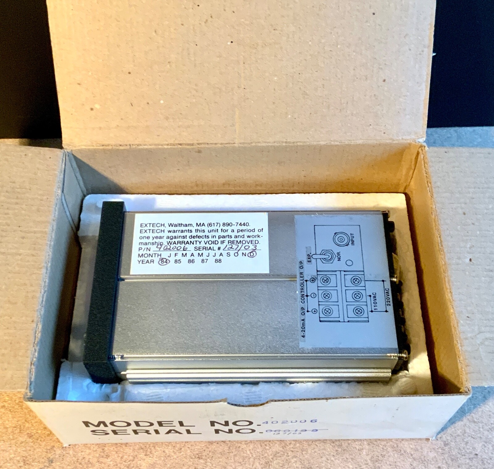 EXTECH Digital pH Transmitter Model 402006 1984