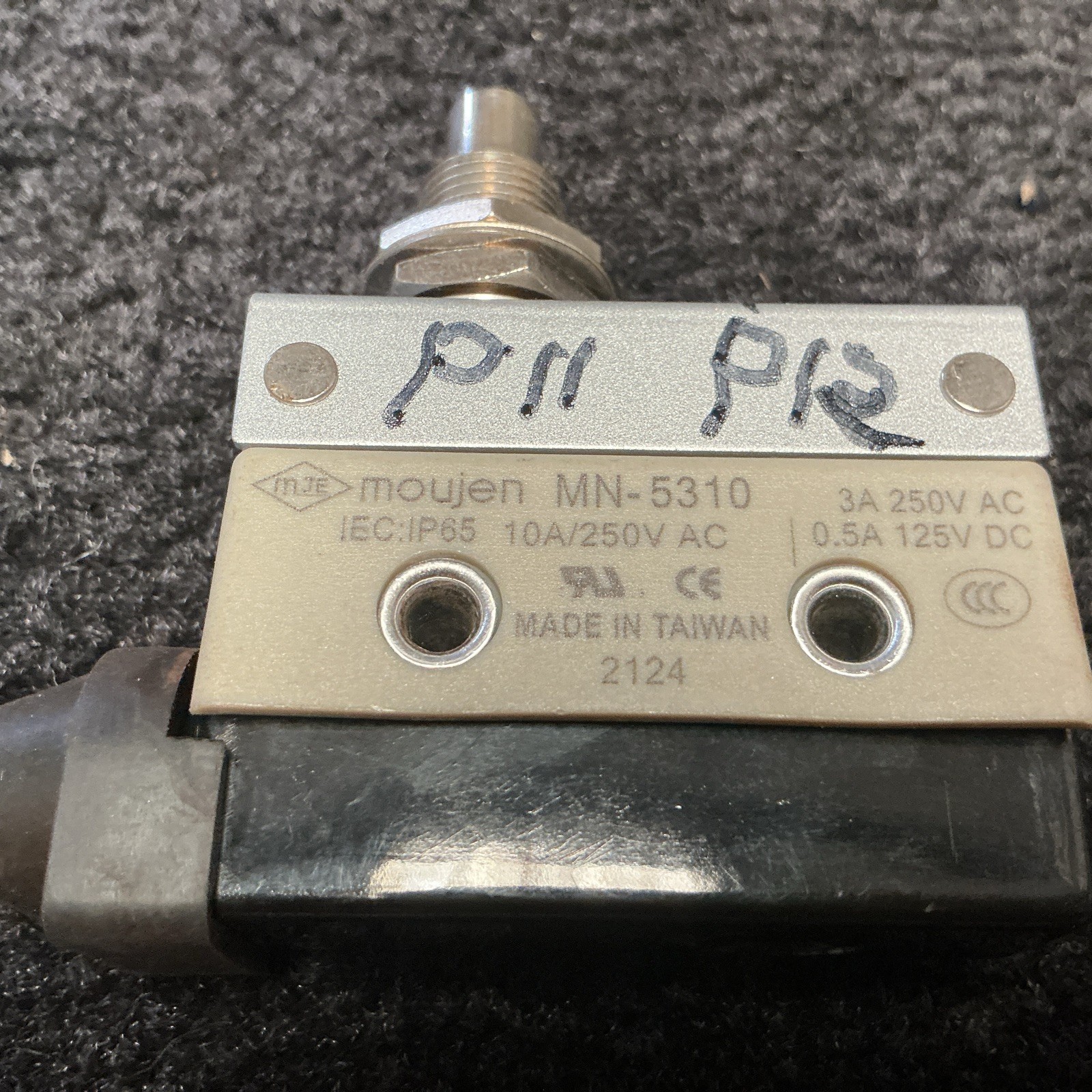 Moujen Mn-5310 Limit Switch Lot Of 4. Preowned Tested