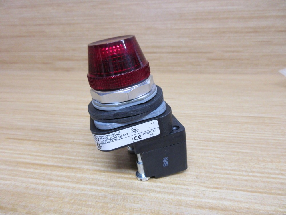 Allen Bradley 800T-QH2R Pilot Light 800TQH2R W/800TC-N374