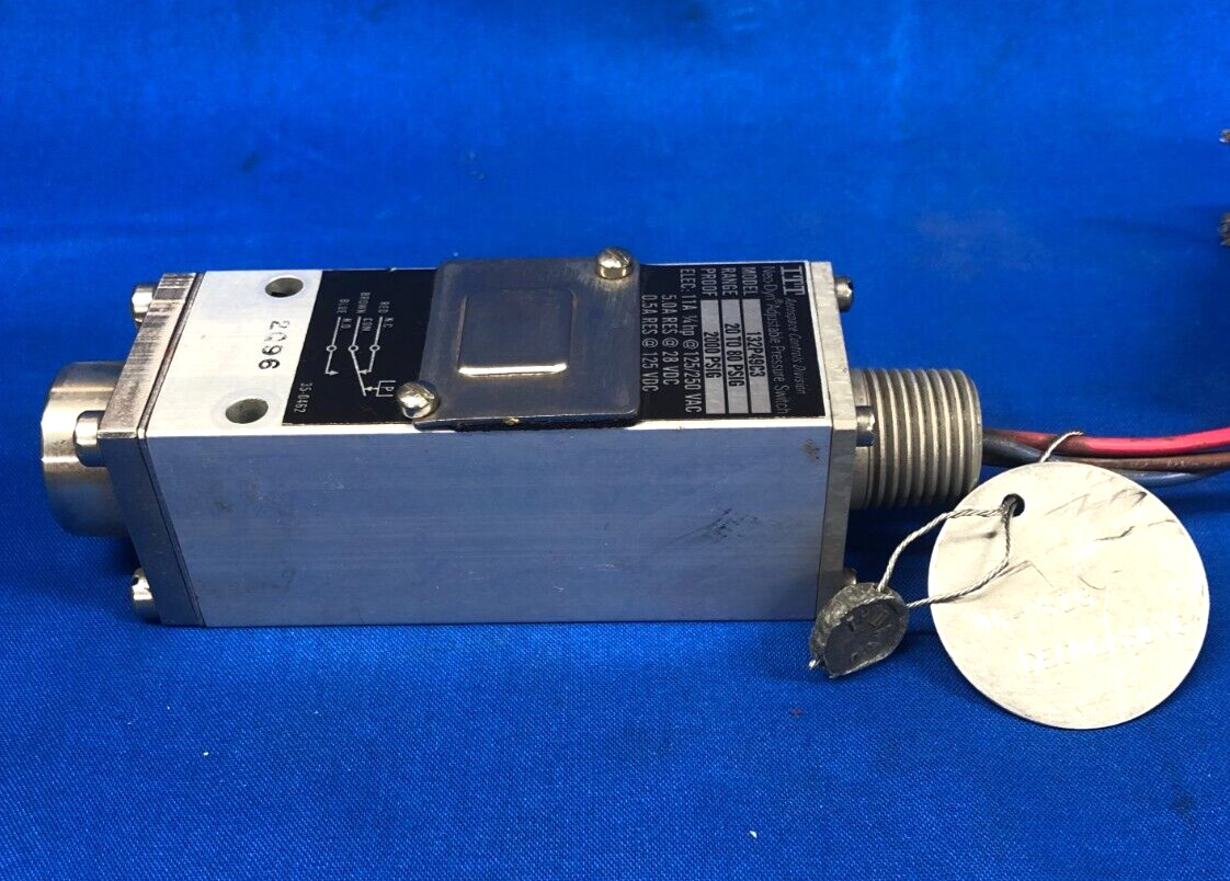 ITT AEROSPACE CONTROLS DIVISION NEO-DYN ADJUSTABLE PRESSURE SWITCH 132P49C3
