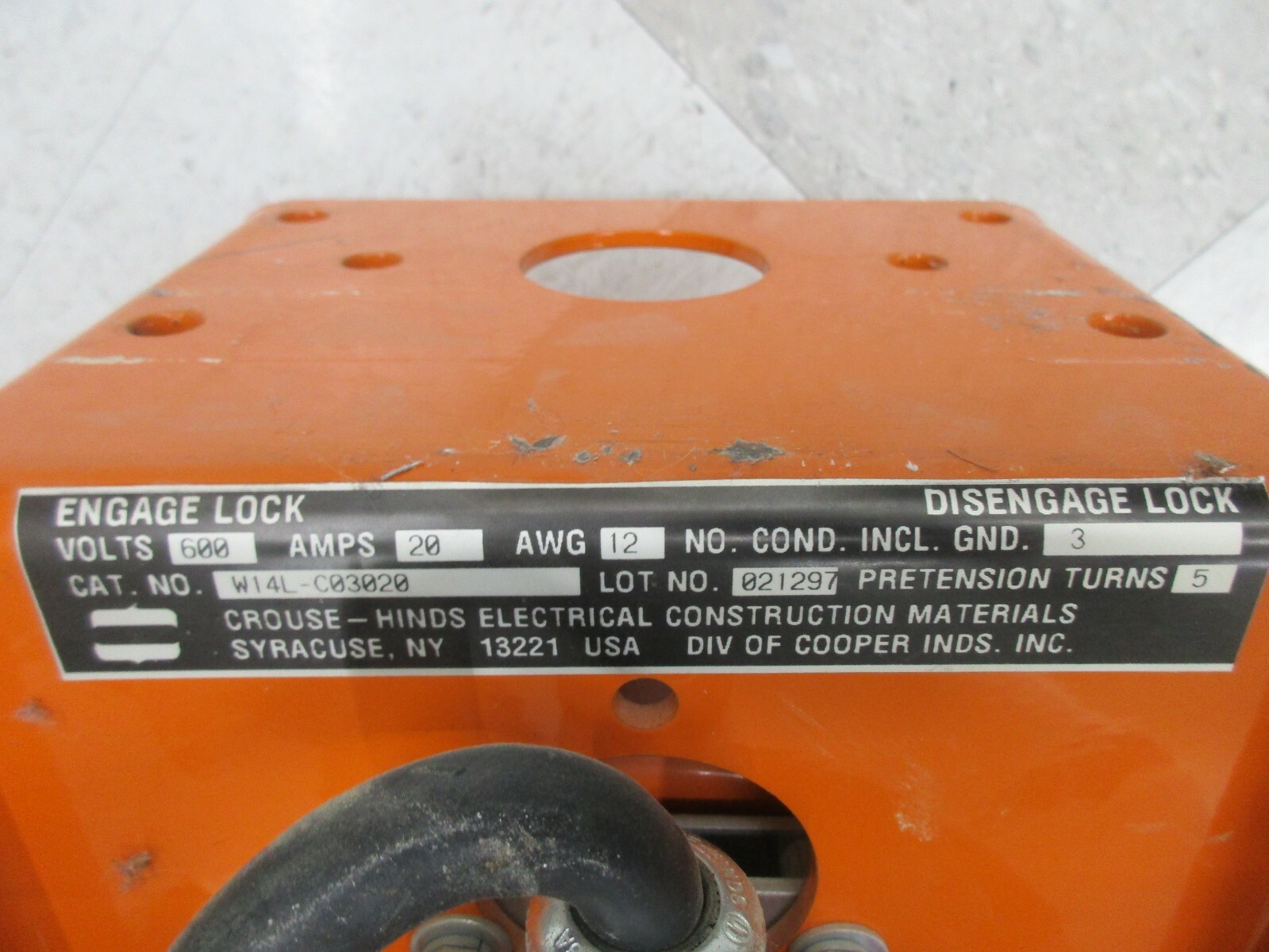 Crouse-Hinds Cable Gard W14L C03020 Left Static Discharge Raintight Lifting…..