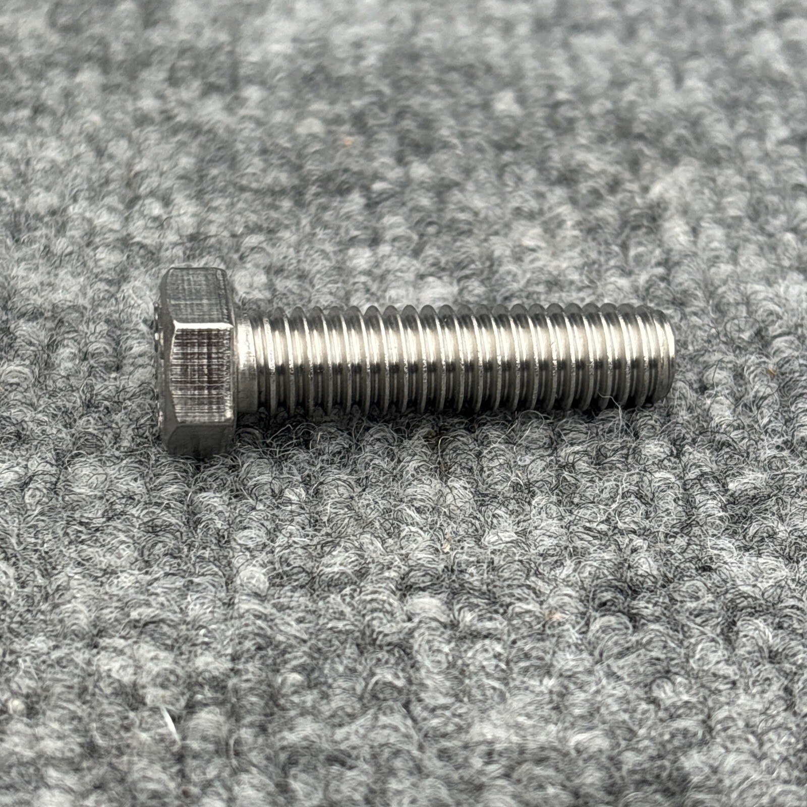 Lot of 20 3/8″-16 x 1-1/2″ Long Fully Threaded 18-8 Stainless Steel Hex Head Sc