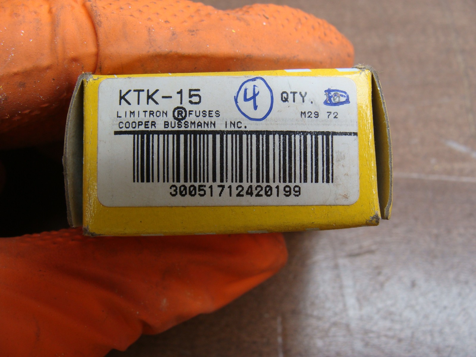 LOT OF 4 BUSSMANN LIMITRON FAST ACTING MIDGET FUSES KTK-15 600V 15A