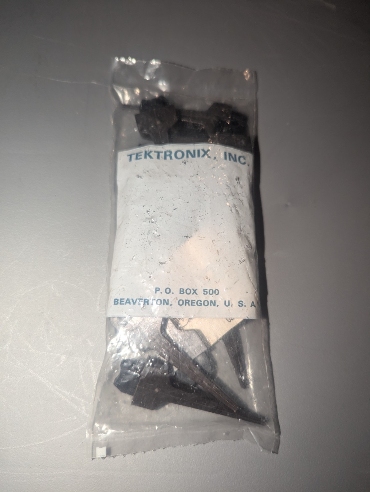 NEW LOT OF 12 GENUINE TEKTRONIX 020-0720-00 PROBE TIPS