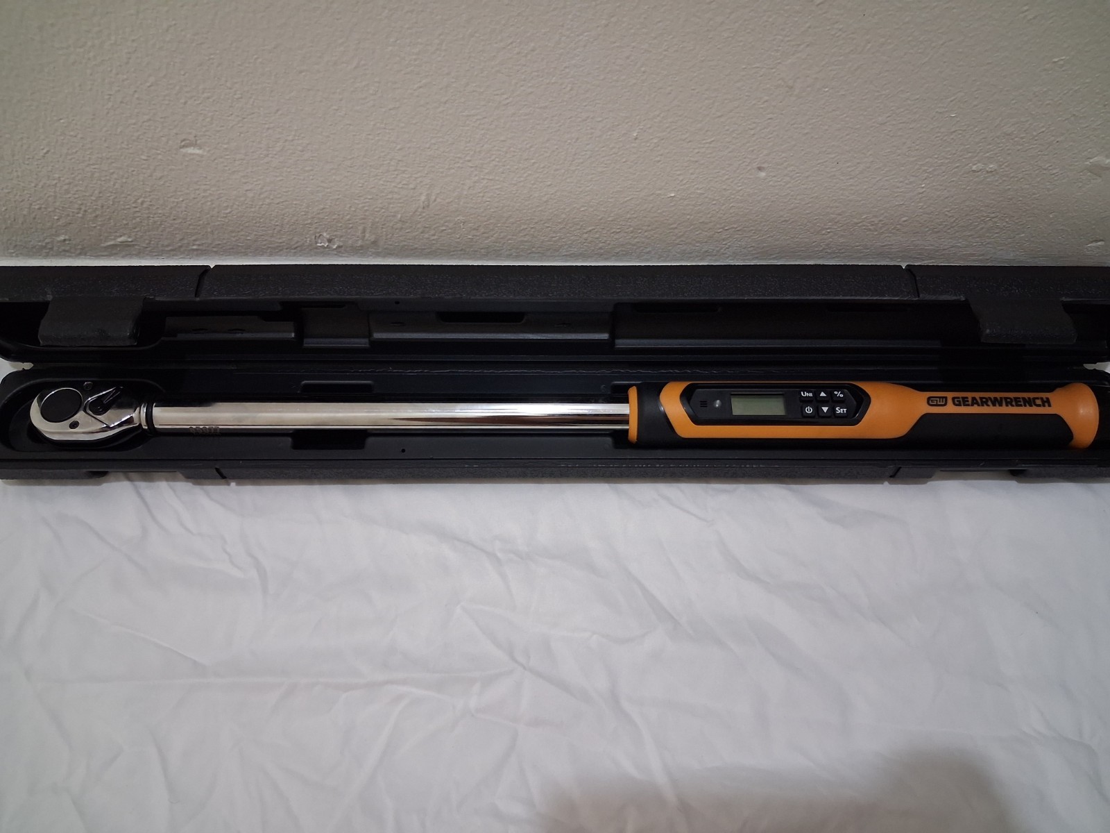 GEARWRENCH 1/2 in. Drive 25-250 ft./lbs. Electronic Torque Wrench