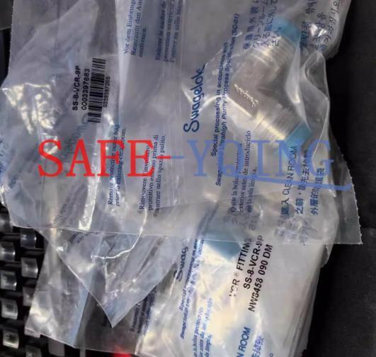 One Swagelok SS-8-VCR-9P elbow New