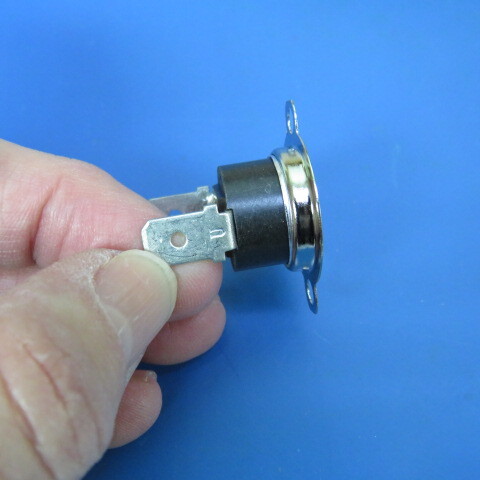 CANTHERM CS708525Z Qty of 20 per Lot THERMOSTAT 85 DEG C N/C FASTON