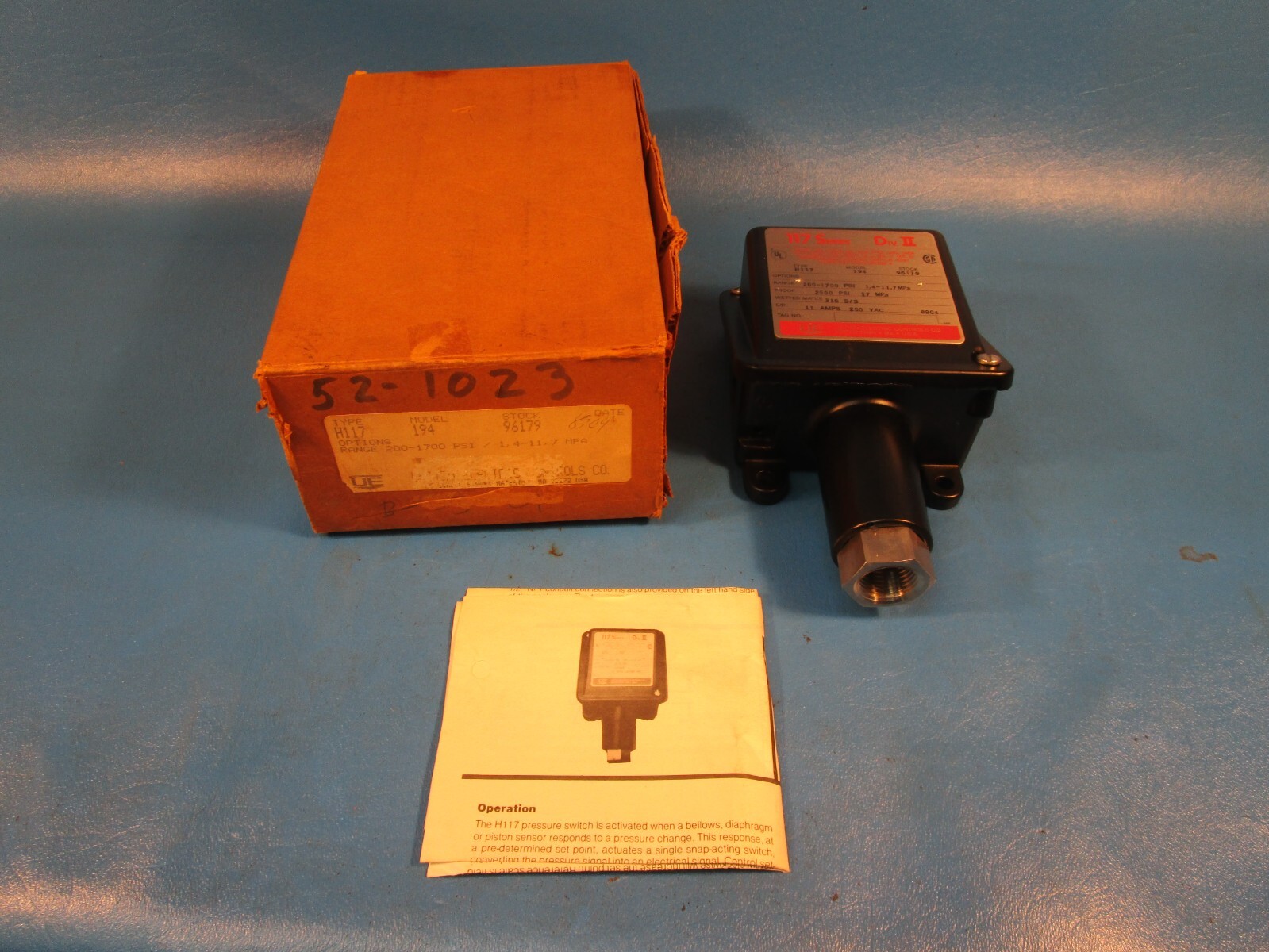 UNITED ELECTRIC CONTROLS TYPE H117, Pressure Switch, MODEL 194, RANGE 200-1700