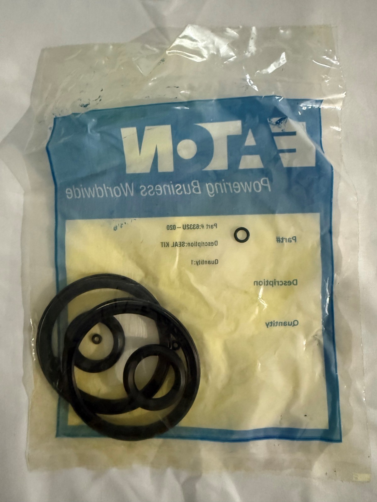 NEW OLD STOCK! EATON UNIVERSAL CYLINDER SEAL KIT 1″ ROD X 3-1/4″ BORE 6332U-020