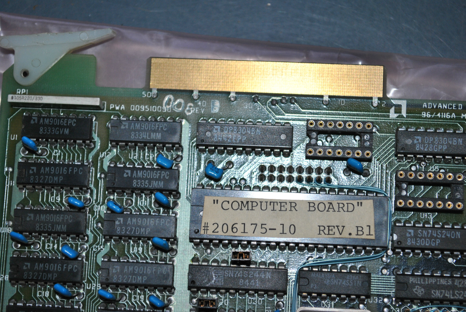ADVANCED MICRO DEVICES MONOBOARD 96/4116A 009510090 REV B 207685-10 206175-10