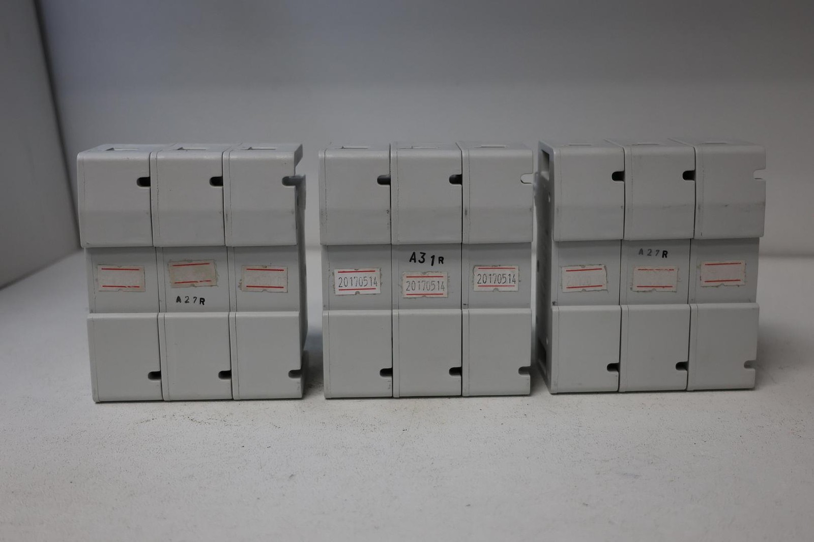 (Lot of 3)Bussmann CH30J3 Modular fuse holder– 30A, 600V, 3-Pole GHA-179