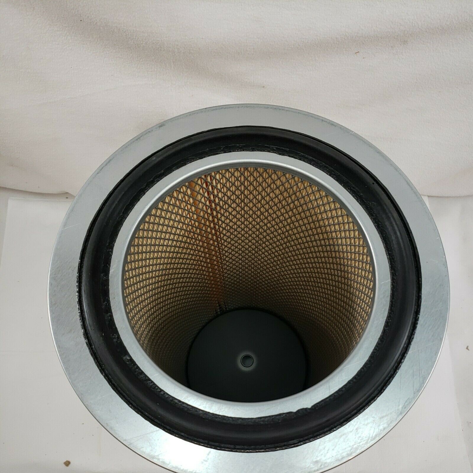 Cartridge Dust Filter 7-5/8″ I.D. x 12-1/8″ O.D. x 17-7/8″ Tall