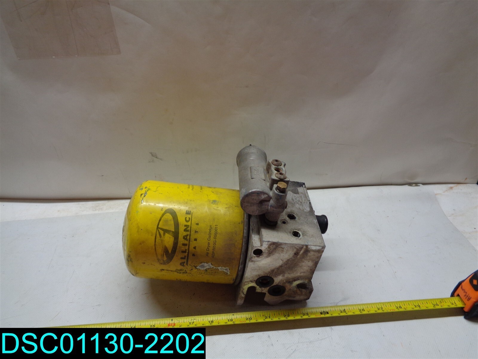 used item- Bendix Type 5015533 AD-IS Air Dryer for Kenworth Peterbilt