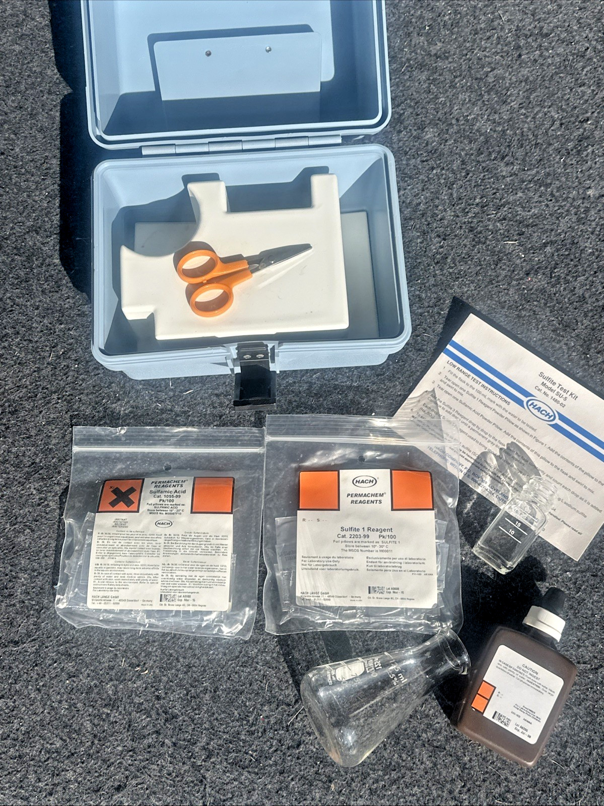 HACH Sulfite Test Kit SU-5 1480-02 W/ Reagents 2203-99 & 1055-99 & 705-32 Glass