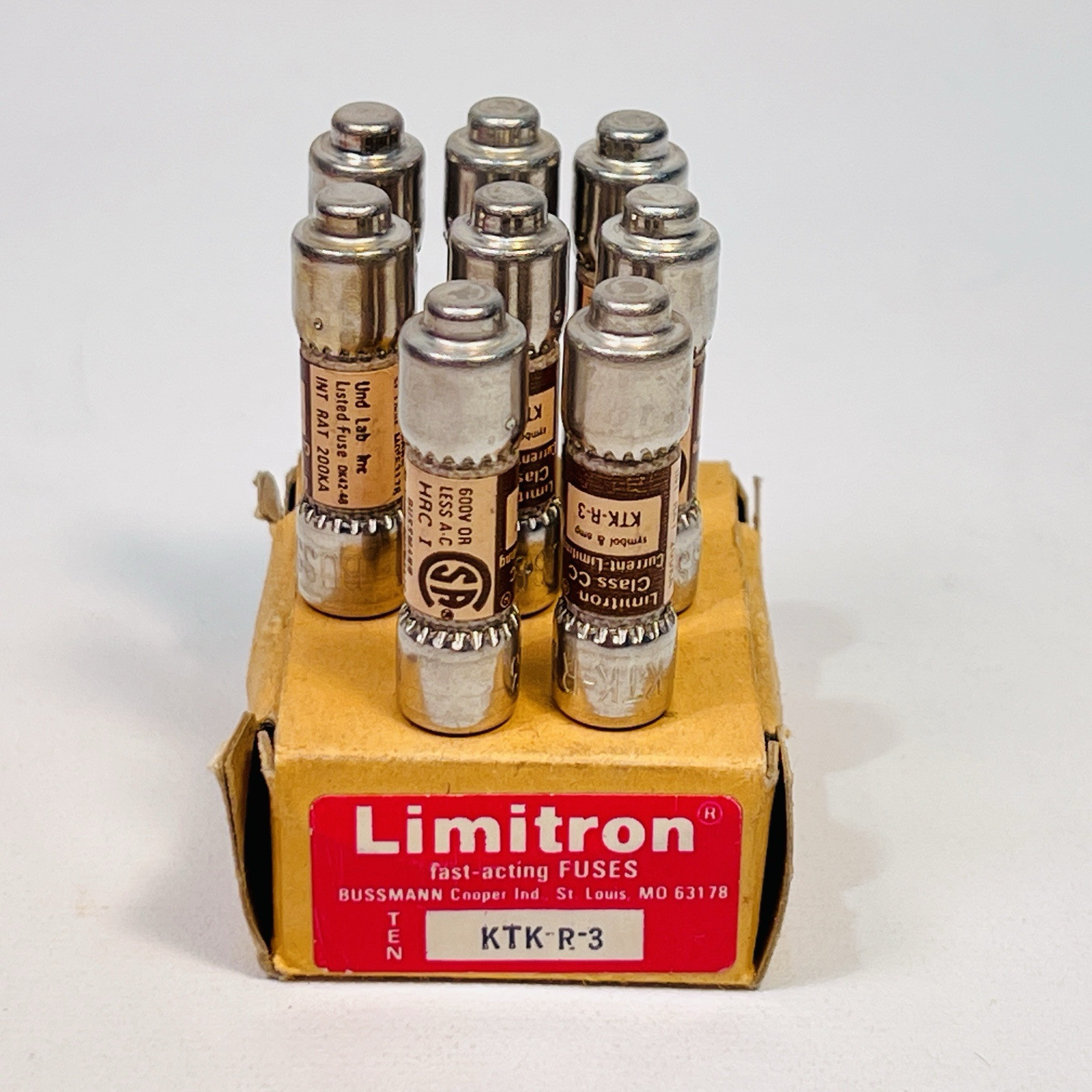 LOT of 8 BUSSMANN KTK-R-3 LIMITRON FAST-ACTING FUSE / 3A / 600V – NOS