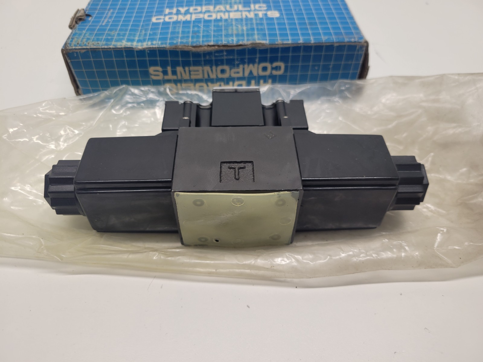 NEW OLD STOCK! NORTHMAN SOLENOID DIRECTIONAL CONTROL VALVE SWH-G02-C6-A120-10