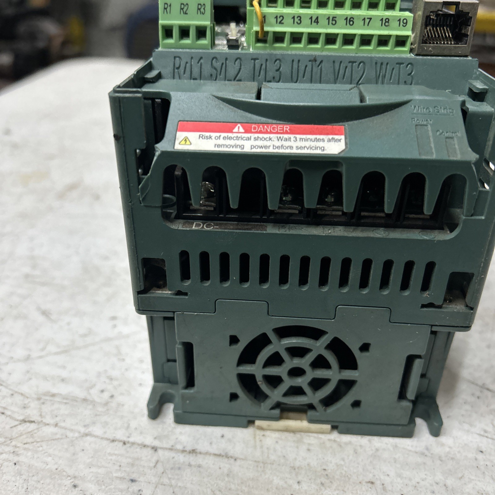 Reliance Electric 6MDBN-2P3101 3Ph AC Drive
