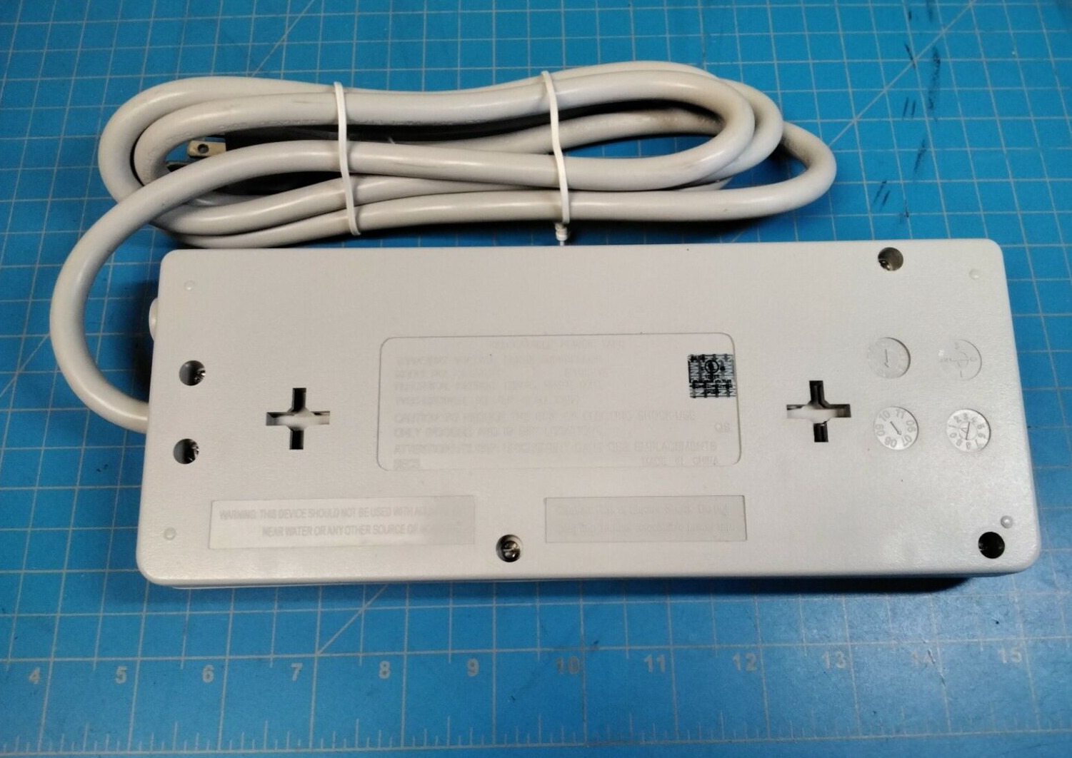 Compucessory 8-Outlet Strip Surge Protector
