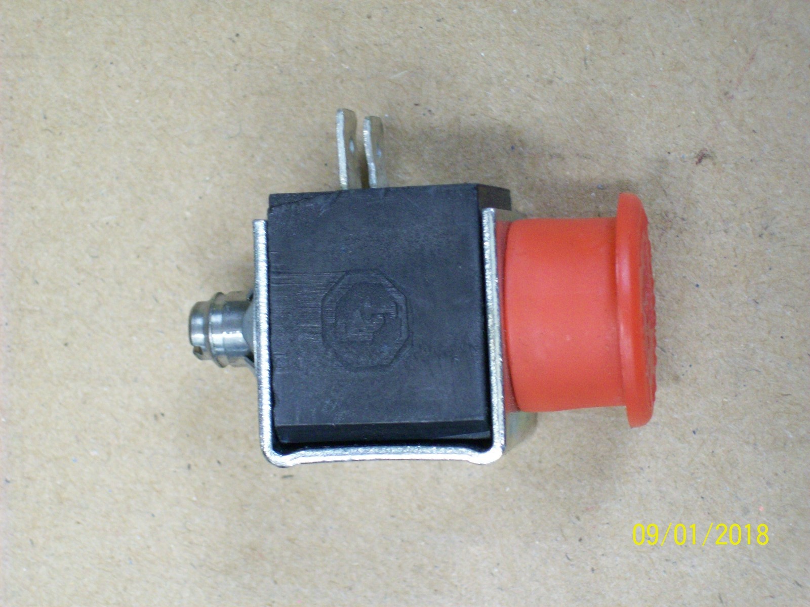 NEW ITT ALCON Solenoid 264 24V DC