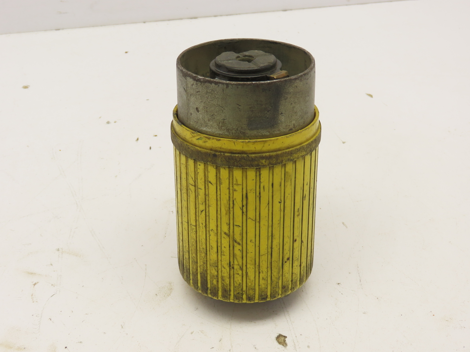 HUBBELL HUBBELLOCK Male Case PLUG 60A 600V 60 AMP steel cover Yellow