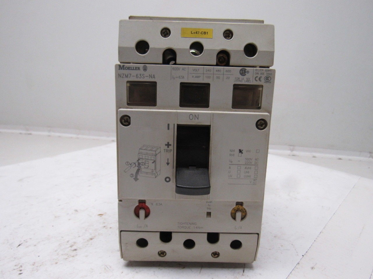 Moeller NZM7-63S-NA 600V 150A Circuit Breaker Disconnect Switch