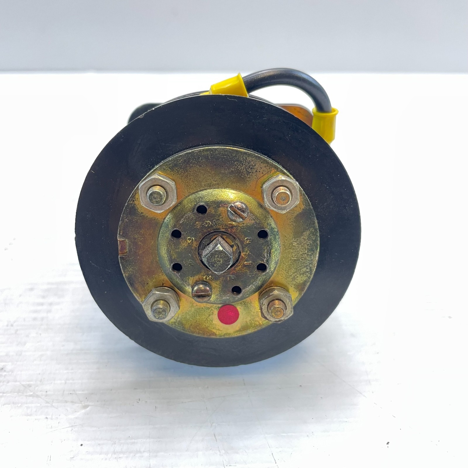 ELECTROSWITCH 2404C VOLTMETER 6A 600VAC