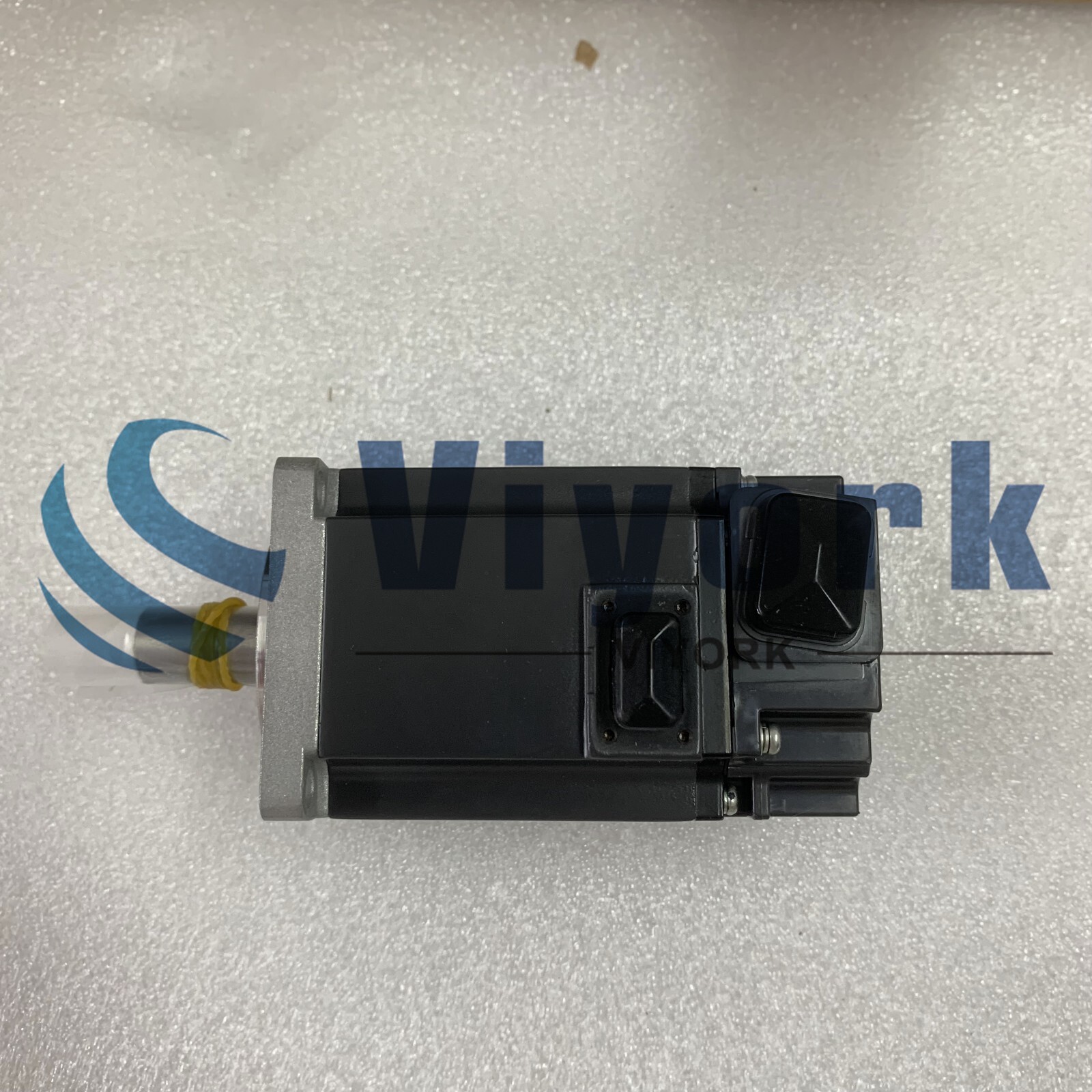 Mitsubishi HF-KE43W1-S100 AC SERVO MOTOR SRVMTR 400W 2.9AMP 102V 3000RPM NEW